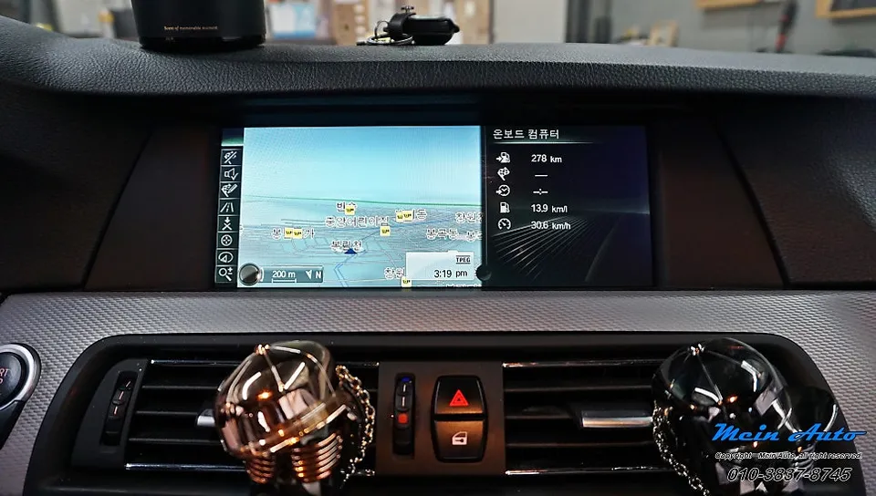 BMW 5 SeriesのAndroid Auto・CarPlay取付事例 施工写真 4-1