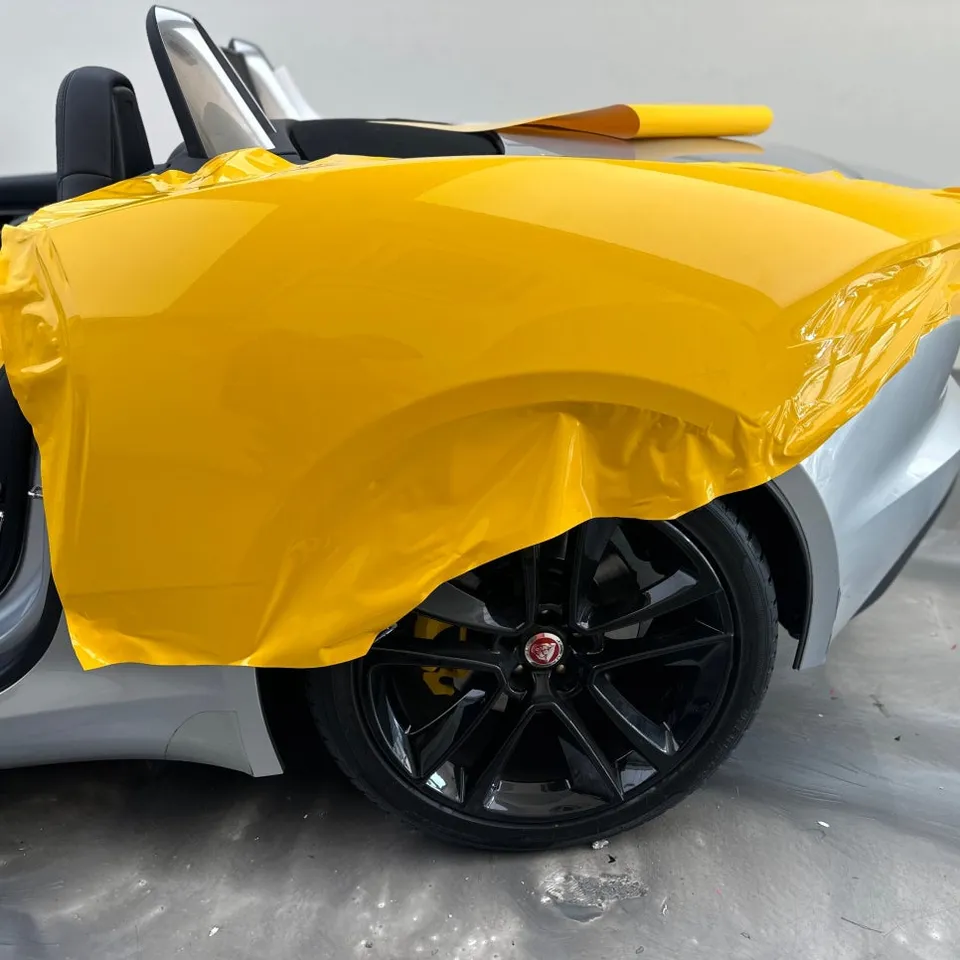 Jaguar F-Typeのカーラッピング事例｜色変更で個性を演出 施工写真 2-2