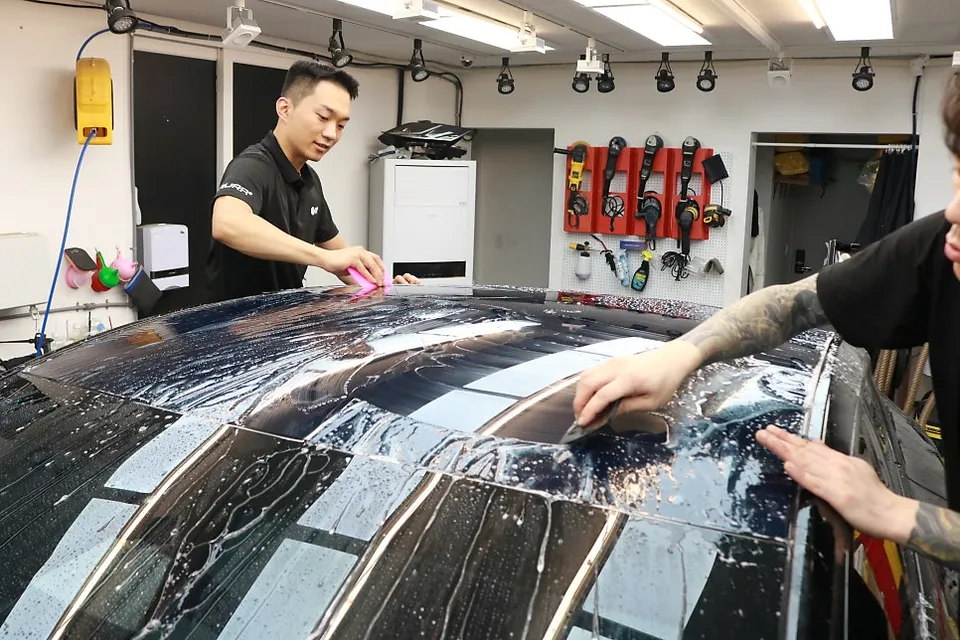 Tesla Model Y PPF施工事例|費用目安と仕上がり 施工写真 1-3