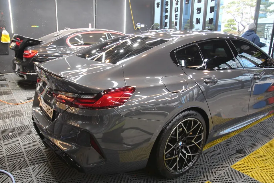 BMW M8のPPF施工事例｜費用目安と仕上がり 施工写真 1-3