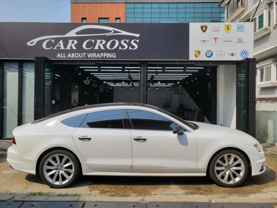 Audi A7のカーラッピング事例｜費用目安と仕上がり 施工写真 1-1