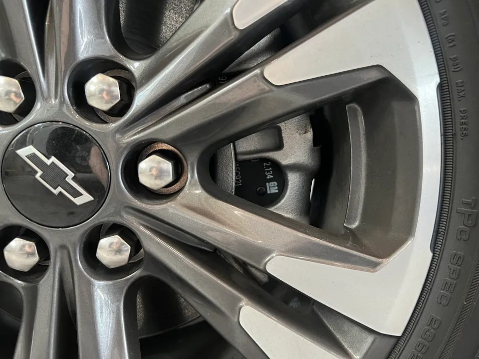 Chevrolet Coloradoのホイールリペア・塗装事例 施工写真 3-1