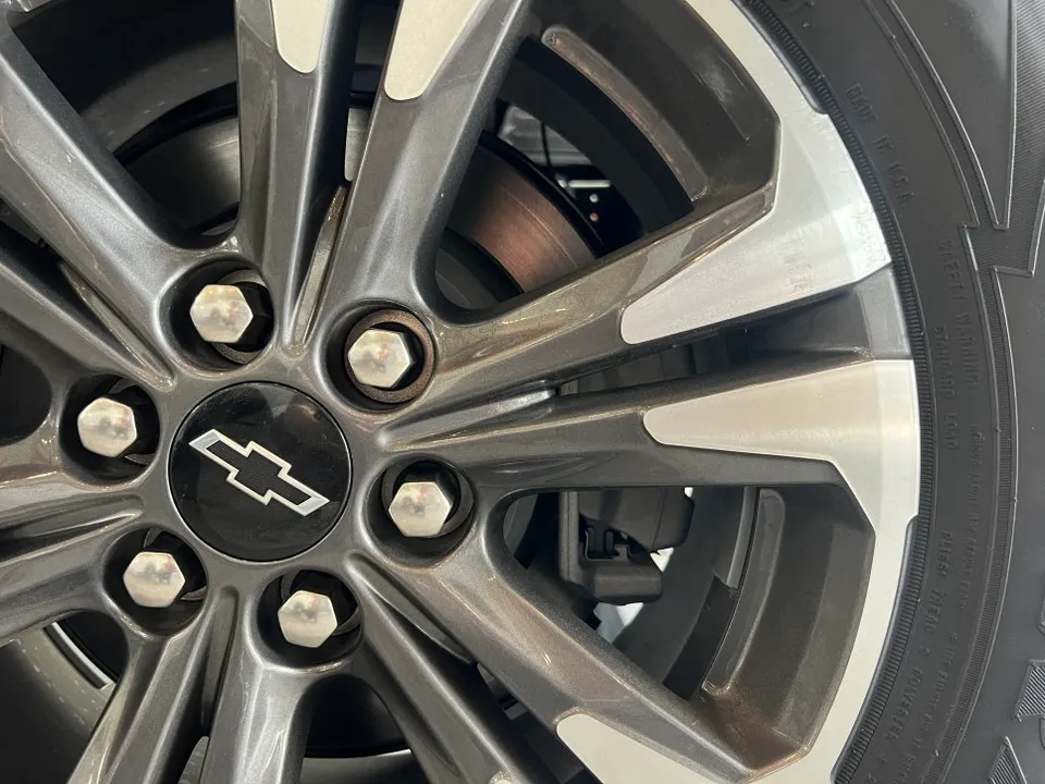 Chevrolet Coloradoのホイールリペア・塗装事例 施工写真 1-2