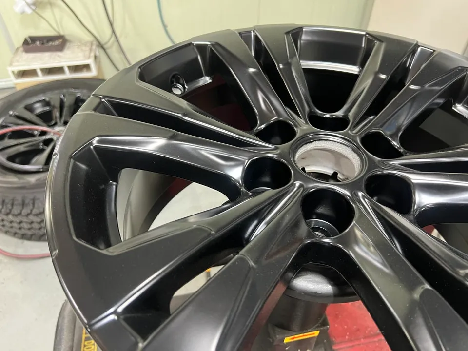Chevrolet Coloradoのホイールリペア・塗装事例 施工写真 4-2