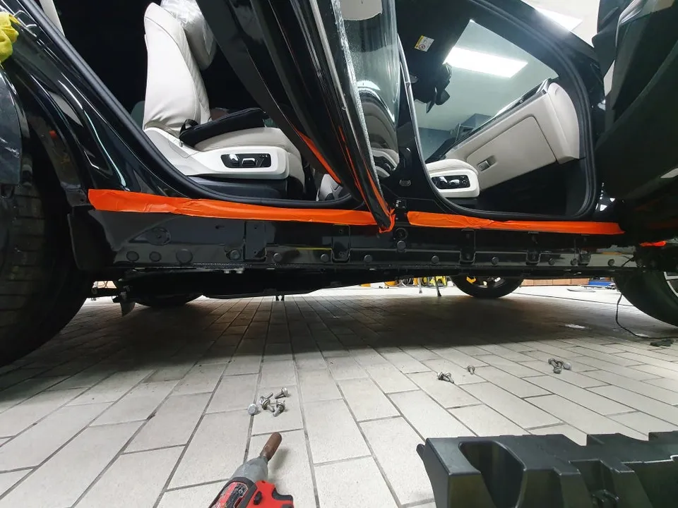 BMW X7のPPF施工事例|費用目安・仕上がり 施工写真 1-2