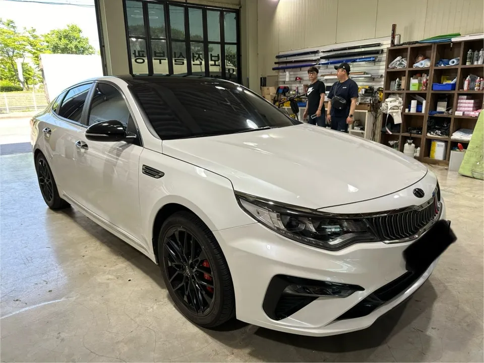 Kia K5のカーラッピング事例｜費用目安・仕上がり 写真