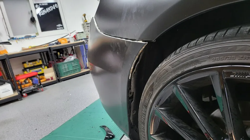 Mercedes-Benz Coupeのカーラッピング事例｜費用目安・仕上がり 施工写真 3-2