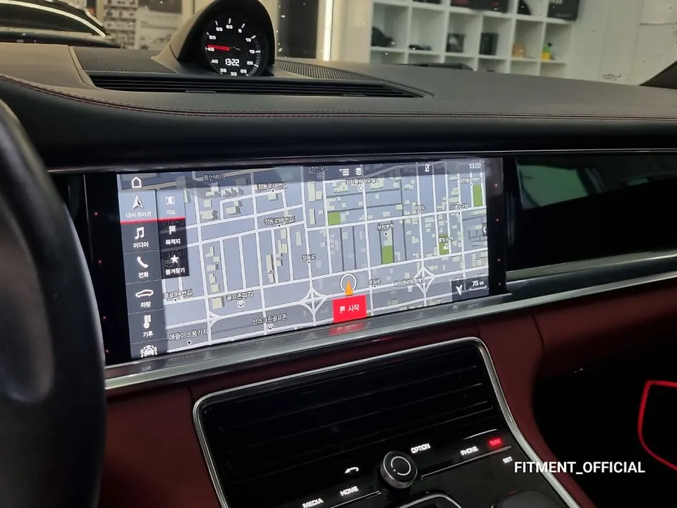 Porsche Panamera 971のAndroid Auto・CarPlay取付事例 施工写真 2-2