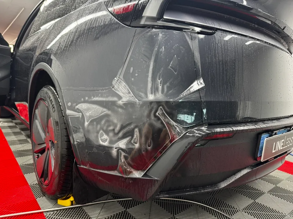 Tesla JuniperのPPF施工事例|費用目安・仕上がり 施工写真 1-2