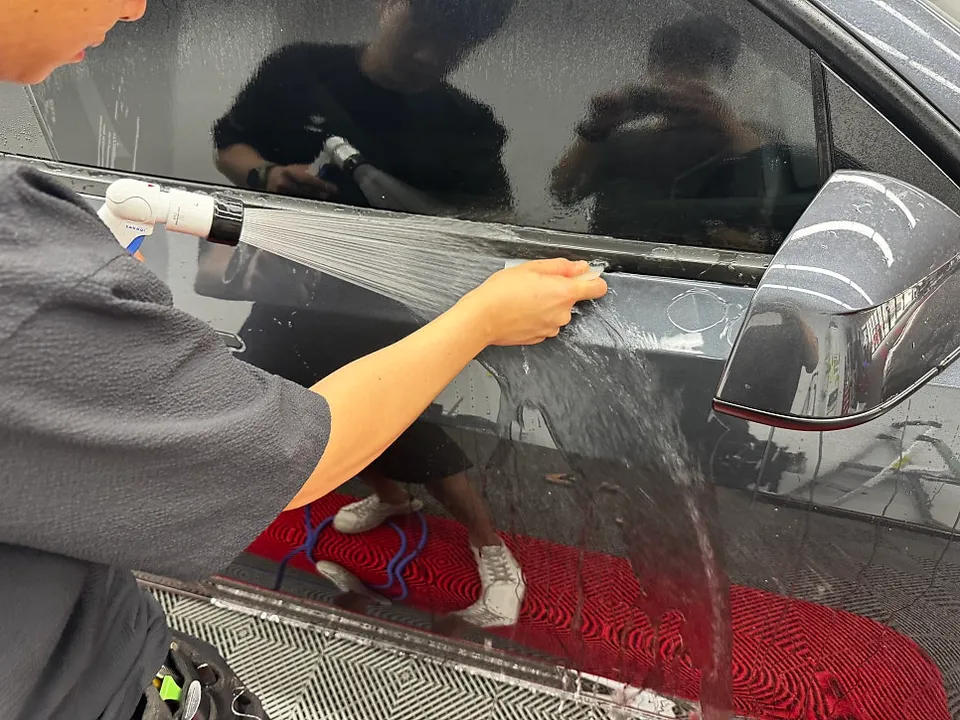 Tesla JuniperのPPF施工事例|費用目安・仕上がり 施工写真 1-3