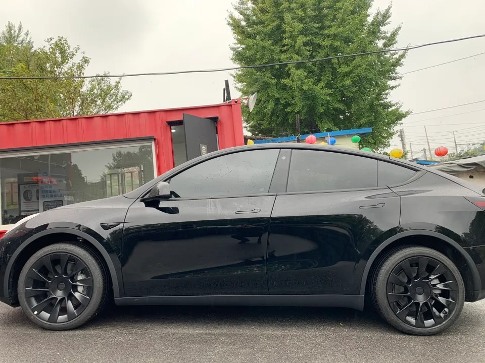 Tesla Model Yのホイールリペア・塗装事例 施工写真 4-2