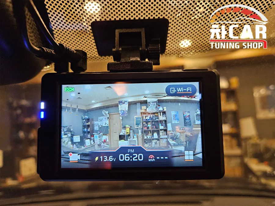 Infiniti QX60 dash cam - Infiniti QX60 Dash Cam Installation - Today's Car photo 5
