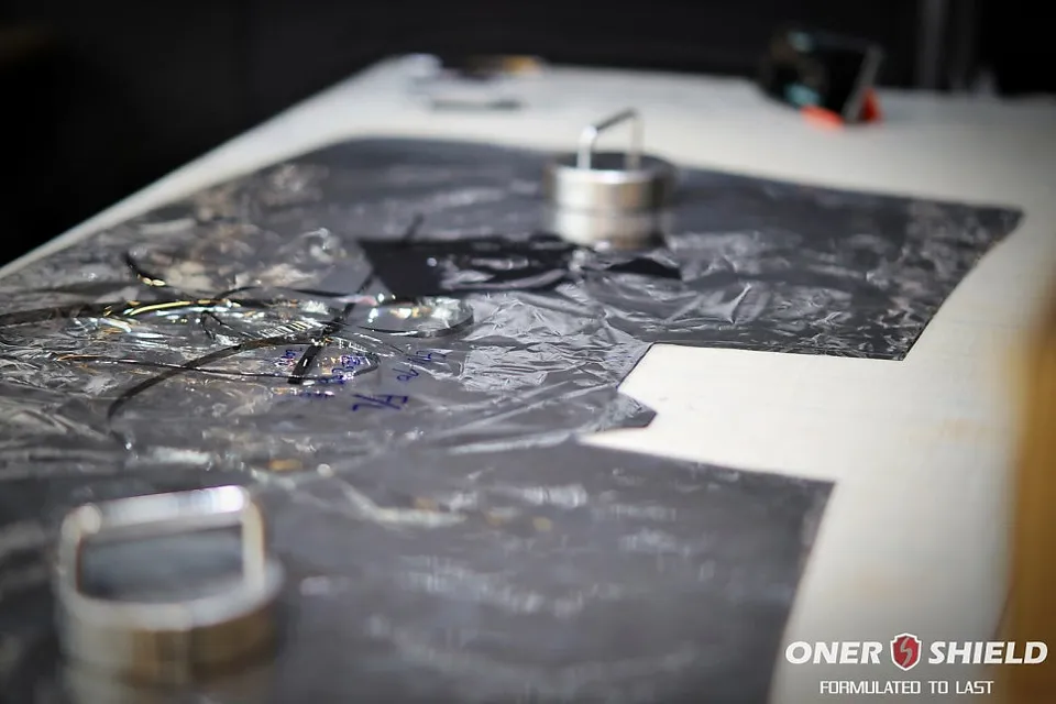 Genesis GV70のカーフィルム施工事例｜費用目安と仕上がり 施工写真 1-2
