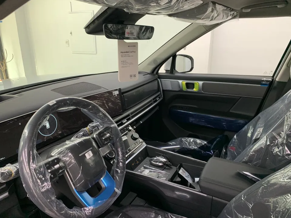 Hyundai Santa Fe MX5のカーフィルム施工事例|費用目安・仕上がり 施工写真 2-3