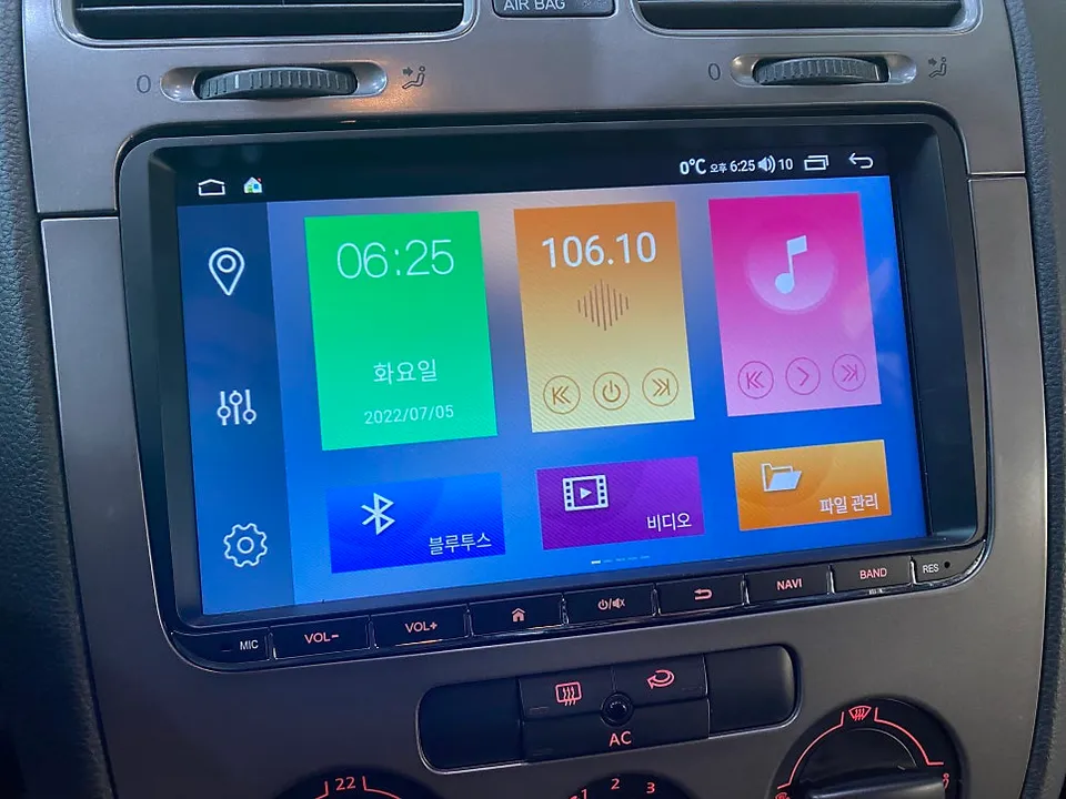 Volkswagen GolfのAndroid Auto・CarPlay取付事例 施工写真 4