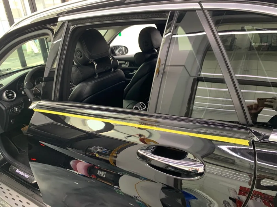 Mercedes-Benz GLC vinyl wrap - Mercedes-Benz GLC Vinyl Wrap Review: All Black Transformation photo 4