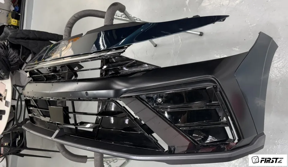 Hyundai Elantra Nのカーラッピング事例｜エメラルドグリーンへの変貌 施工写真 2-3
