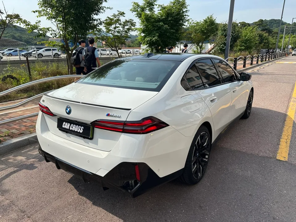 BMW i5 ppf - BMW i5 PPF Installation Review: Cost & Results photo 4