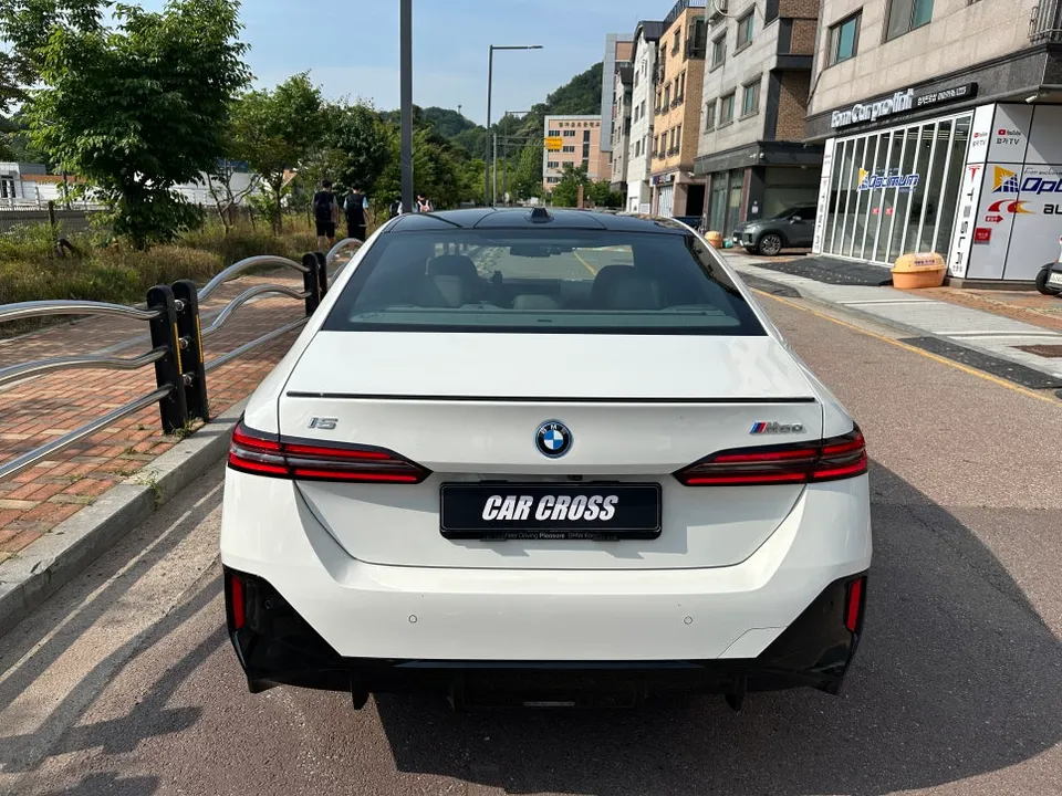 BMW i5 ppf - BMW i5 PPF Installation Review: Cost & Results photo 5