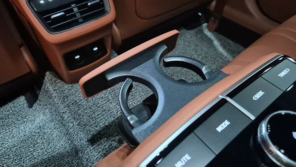 Kia K8 interior customization - Kia K8 Interior Customization Review: Upgrade Cost photo 5