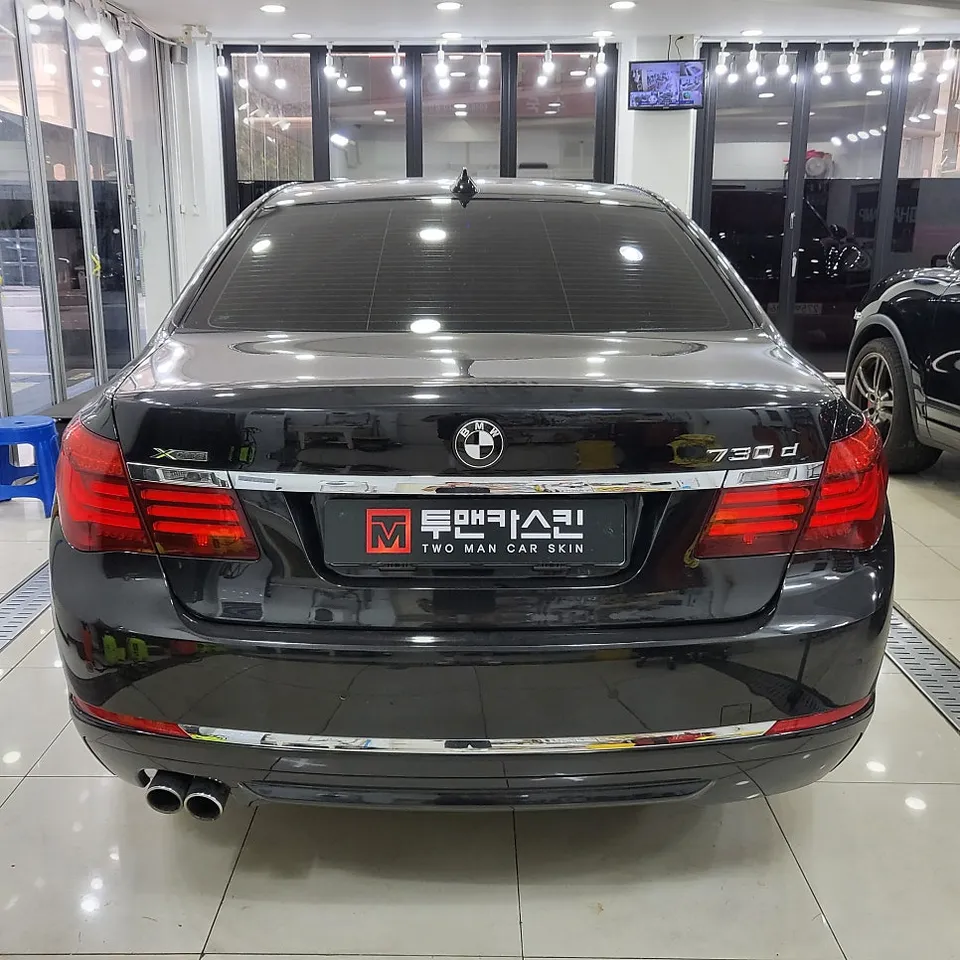 BMW 7 Seriesのカーラッピング事例 施工写真 5