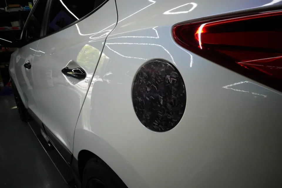 Hyundai Tucsonのカーラッピング事例｜ブルーカメレオンの仕上がり 施工写真 3-2