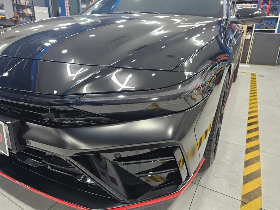 Hyundai Elantra Nのカーラッピング事例｜費用目安・仕上がり 施工写真 1-3
