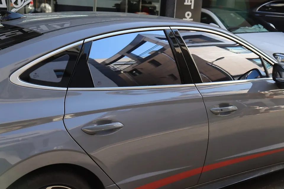 Hyundai Sonataのカーフィルム施工事例|費用目安・仕上がり 施工写真 2-3