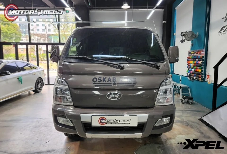 Hyundai Porterのカーラッピング事例｜費用目安・仕上がり 施工写真 2-1