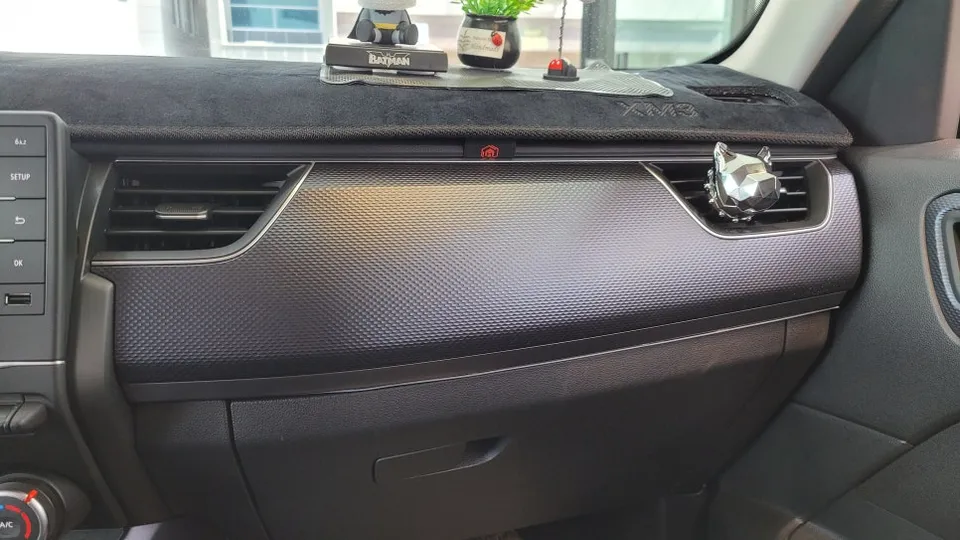 Renault Korea XM3 vinyl wrap - Renault Korea XM3 Vinyl Wrap Review - Stunning Interior Transform photo 3