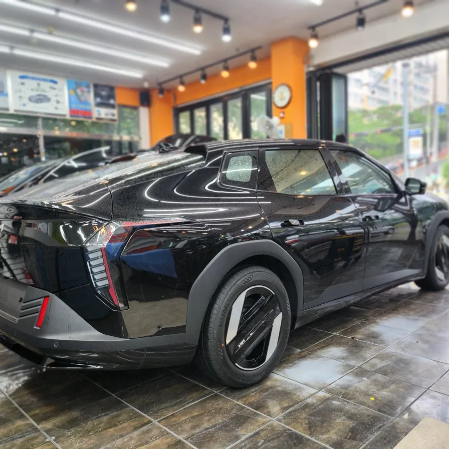 Kia Tasmanのカーフィルム施工事例｜費用目安・仕上がり 施工写真 3