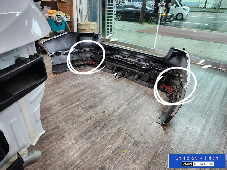 Hyundai Grandeur GN7 oem options - Hyundai Grandeur GN7 Blind-Spot Collision Warning System Upgrade photo 4