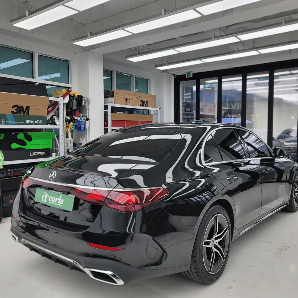 Mercedes-Benz Eクラス PPF施工事例:費用目安と仕上がり 施工写真 1-1