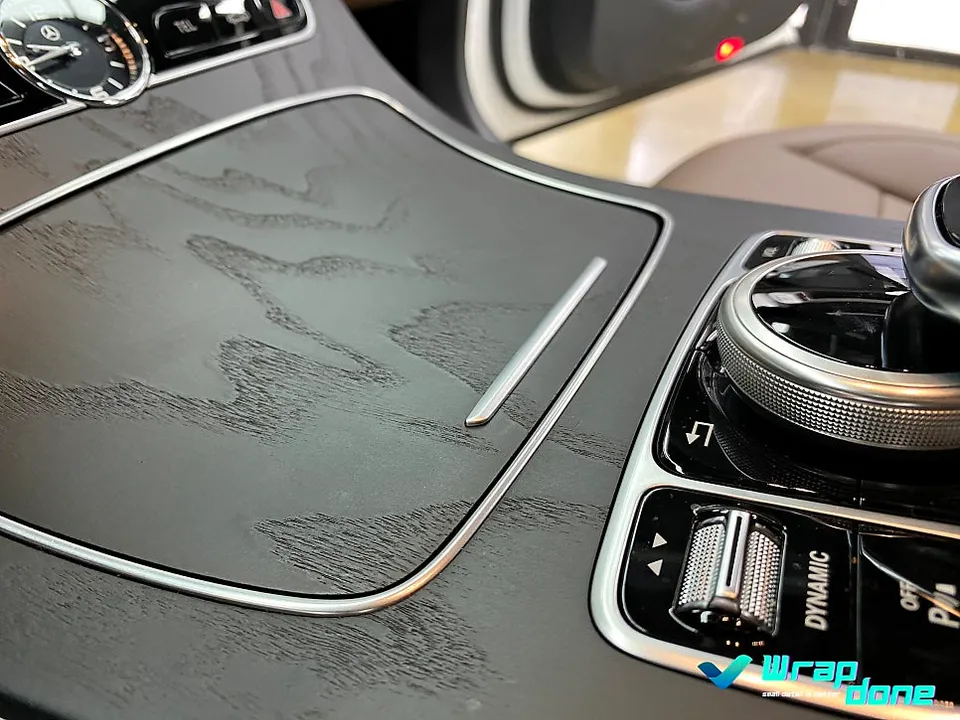 Mercedes-Benz Eクラス W213のカーラッピング事例 施工写真 3-3