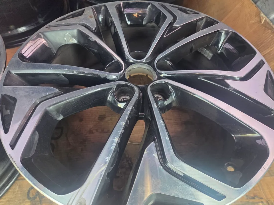 Hyundai Santa Fe wheel repair - Hyundai Santa Fe Wheel Repair Review - Restored Rims photo 3