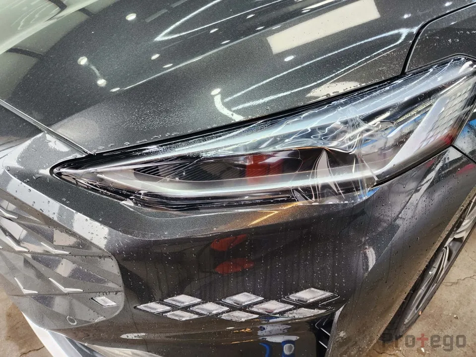 Kia K8 PPF施工事例|ヘッドライト・BCピラー・室内 施工写真 1-1