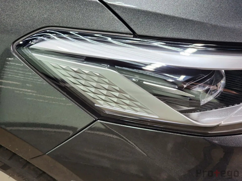Kia K8 PPF施工事例|ヘッドライト・BCピラー・室内 施工写真 2-2