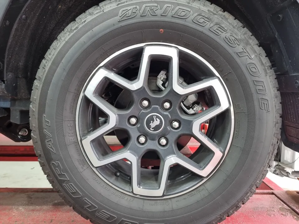 Ford Bronco wheel repair - Ford Bronco Wheel Repair & Painting Review: Matte Black Finish photo 4