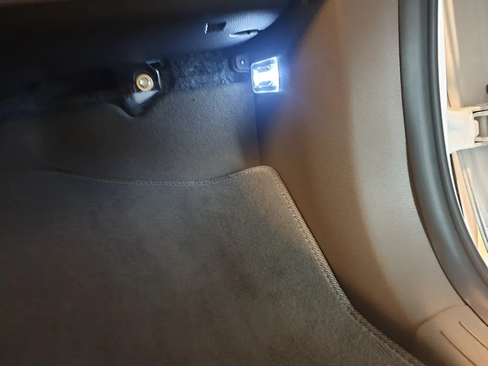 Kia Carnival KA4 lighting upgrade - Kia Carnival KA4 Lighting Upgrade Review — Enhanced Ambiance & Fu photo 4