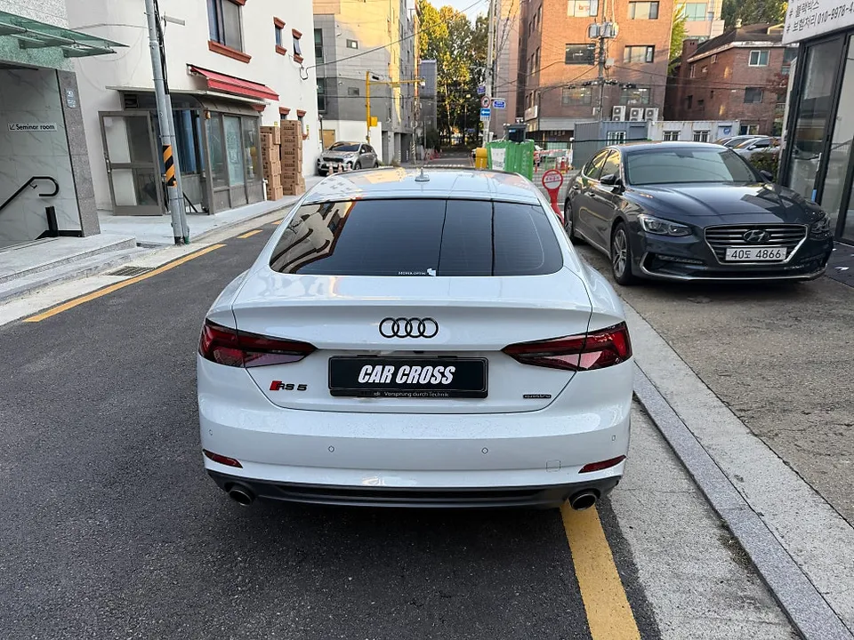 Audi A5のカーラッピング事例|費用目安・仕上がり 施工写真 3-1