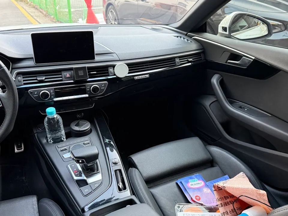 Audi A5のカーラッピング事例|費用目安・仕上がり 施工写真 3-3