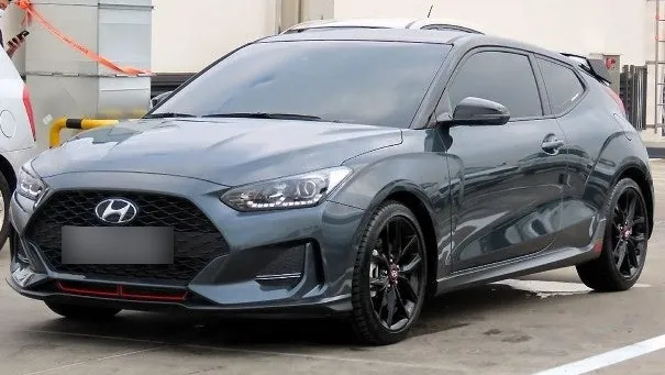 Hyundai Veloster JS body kit installation result