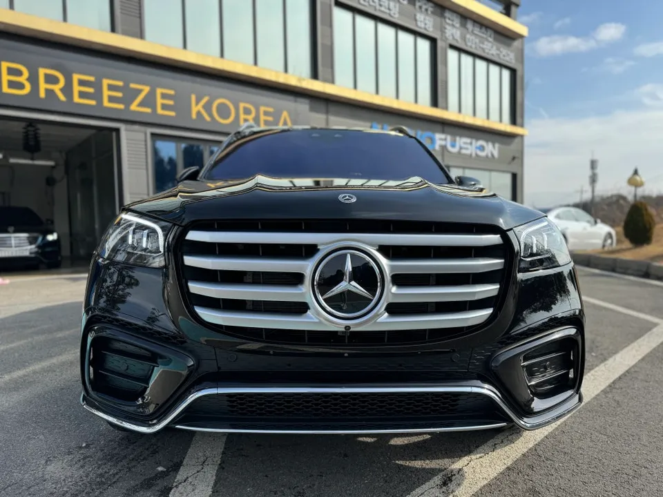 Mercedes-Benz GLS 580のカーラッピング事例|費用目安・仕上がり 施工写真 2-1