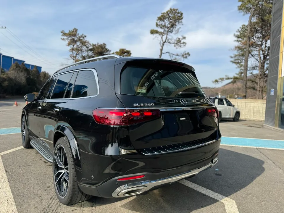 Mercedes-Benz GLS 580のカーラッピング事例|費用目安・仕上がり 施工写真 3-1