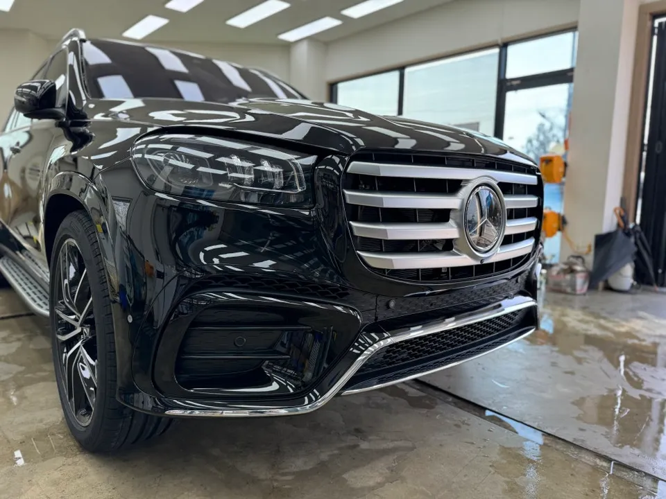 Mercedes-Benz GLS 580のカーラッピング事例|費用目安・仕上がり 施工写真 1-2