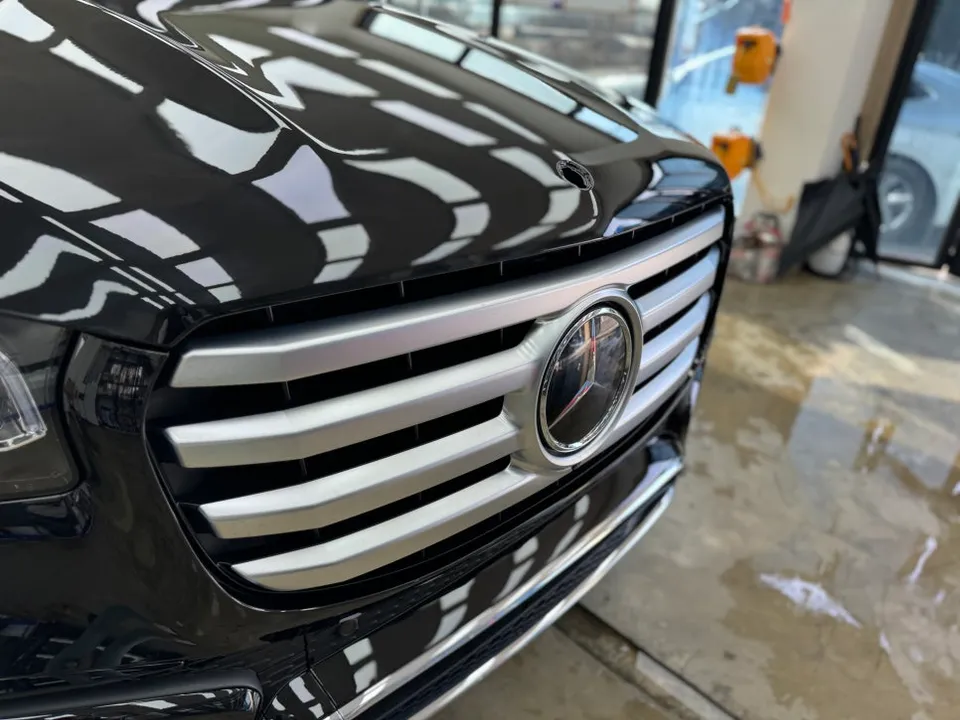 Mercedes-Benz GLS 580のカーラッピング事例|費用目安・仕上がり 施工写真 2-2