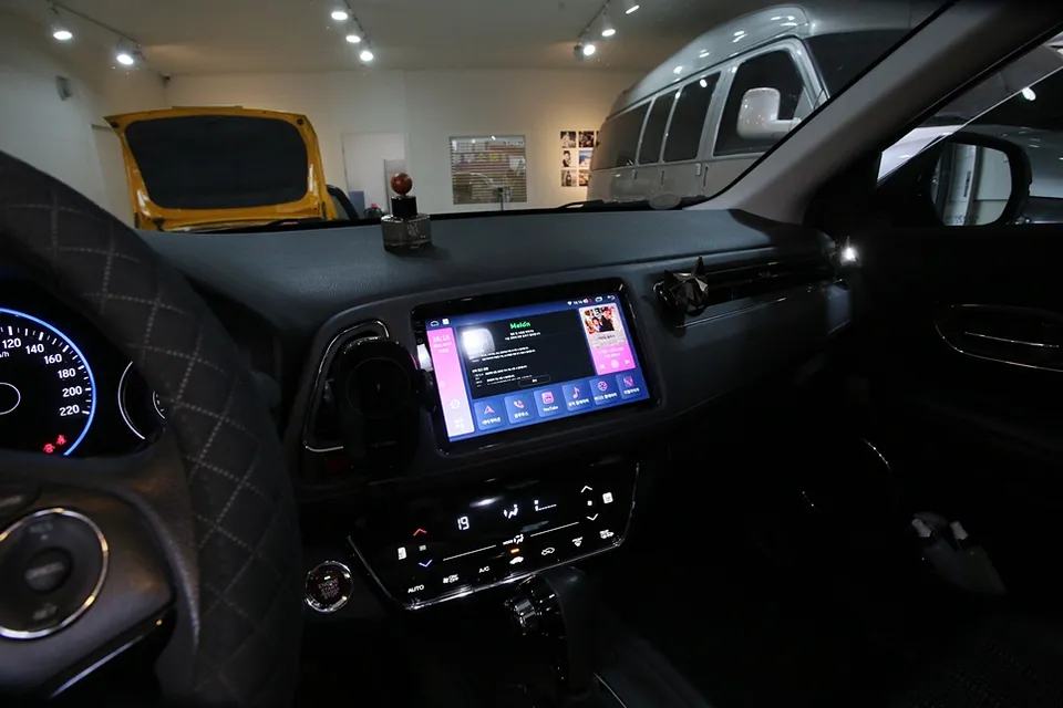 Honda HR-V android head unit - Honda HR-V Android Head Unit Review — Enhanced Infotainment photo 3