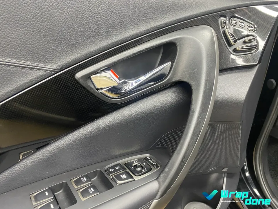 Hyundai Grandeur HGのカーラッピング事例｜内装補修 施工写真 2-1