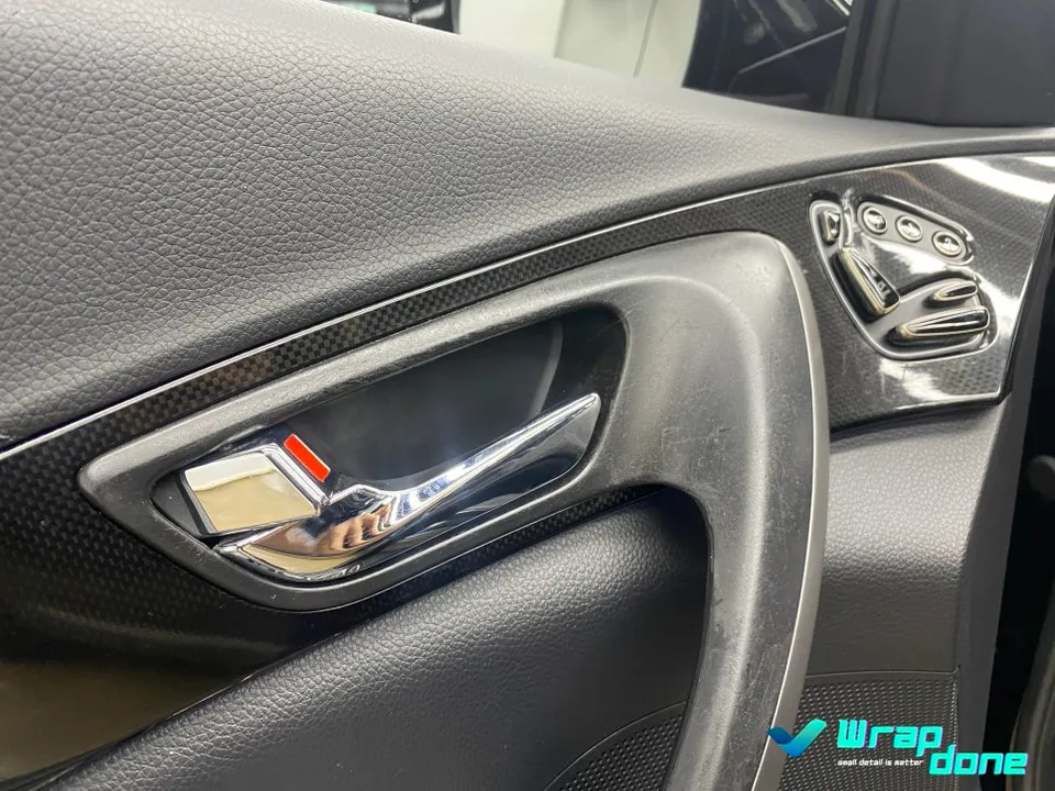 Hyundai Grandeur HGのカーラッピング事例｜内装補修 施工写真 3-1
