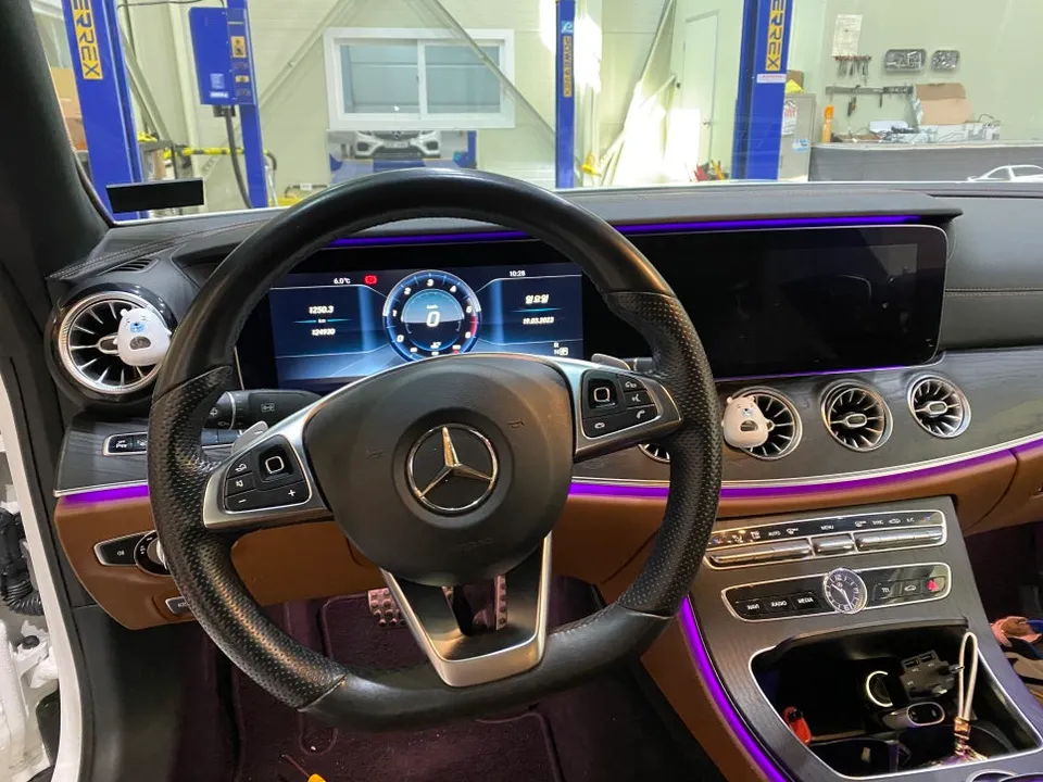 Mercedes-Benz E-Class W213 ambient lighting - Mercedes-Benz E-Class W213 Ambient Lighting Review photo 3